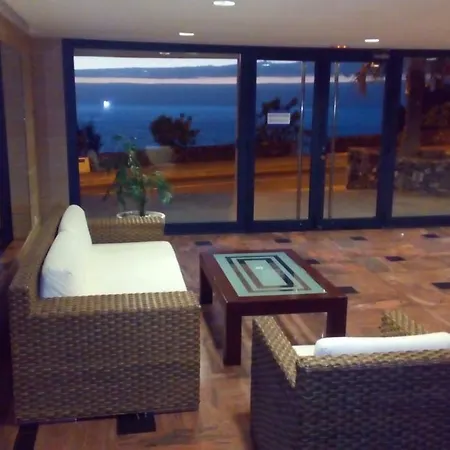 Balcon De Gigantes * بويرتو دي سانتياغو